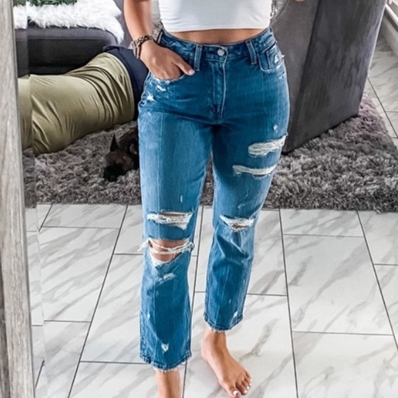 Abercrombie & Fitch Denim - Abercrombie & Fitch High Waisted Straight Leg Mom Jeans size 14/32